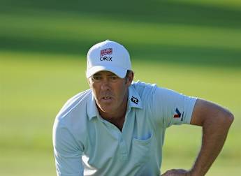 Australia lay down early marker