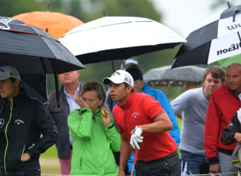 Flawless Larrazábal leads in Cologne