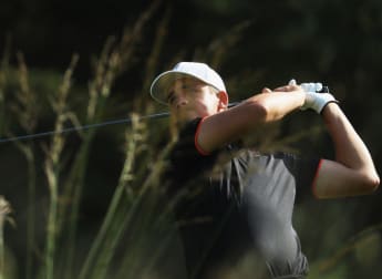 Bezuidenhout edges ahead in Denmark