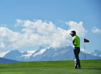 Yang and Baek lead Korean surge