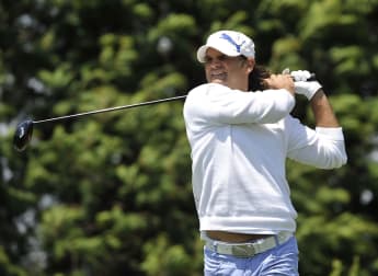 Trio join Gonzalez out in front