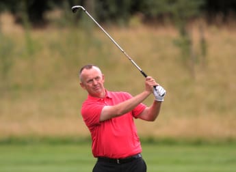 Super Spence shoots 67 to lead at Rockliffe Hall