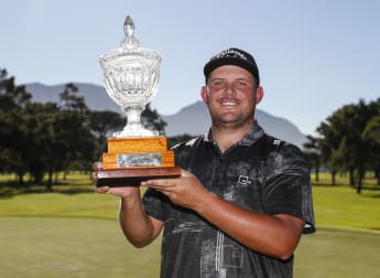 Emotional Ritchie reigns in Cape Town