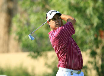 Van Zyl remains on course for victory