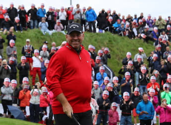 Bjørn masks and special singalongs as he joins 500 club