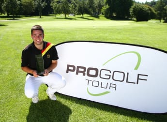 Satellite stars: Max Schmitt