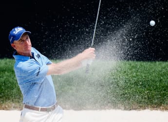 Furyk extends advantage