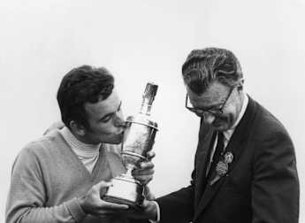 The ten keys to links golf with Tony Jacklin