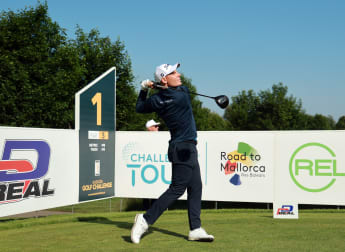 Scalise claims day one Kaskáda lead