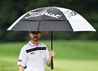 Walker battles back into US PGA lead