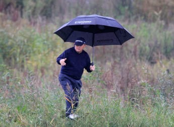 Golding holds firm with Woosie on the charge