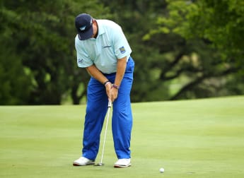 Short-stick revival boosts Els' hopes