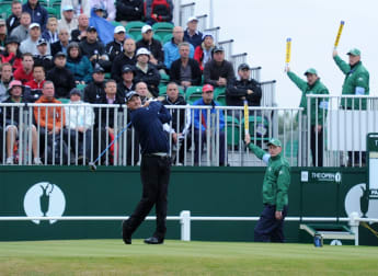 Kelly gets Open under way