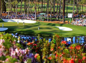 Masters set for dramatic final day