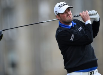 Leishman takes advantage of low scoring conditions