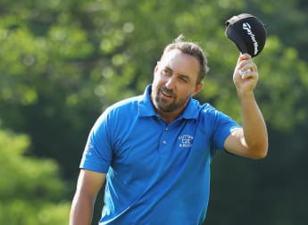 Fichardt shares early lead at Sun City