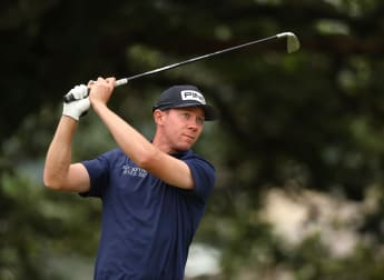 Hilleard heads into the weekend leading on home soil