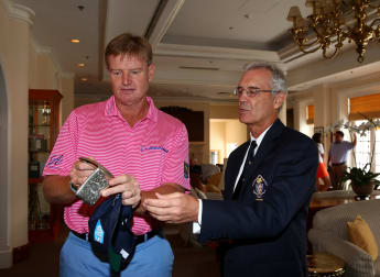 Els takes historical tour of the 125-year-old Hong Kong Golf Club