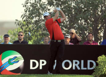 Hanson ahead as McIlroy turns up the heat on Donald