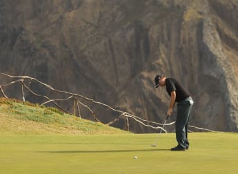 Morrison well placed for maiden title