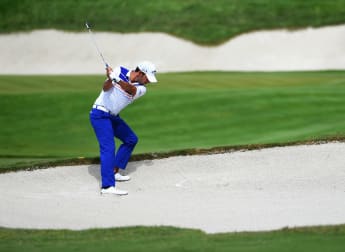 Larrazábal leads as Valderrama bares its teeth