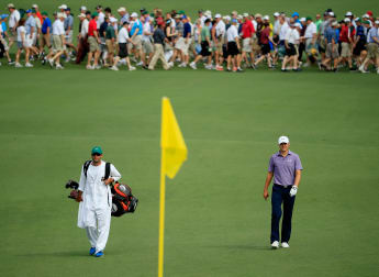 Spieth extends advantage