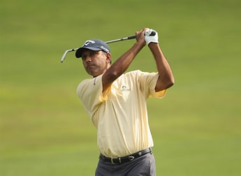 Singh remains in front