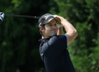 Gouveia shares early lead in India