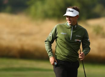 Clements continues revival to lead in England 