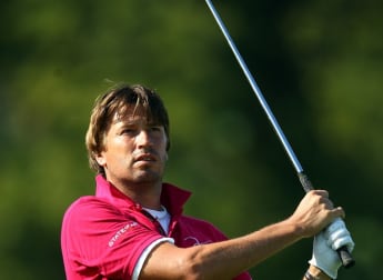 De La Riva off to a flyer