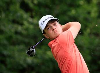 Kennedy edges ahead at Euram Bank Open