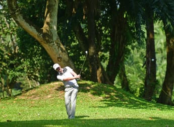 Warren makes fast start in Malaysia