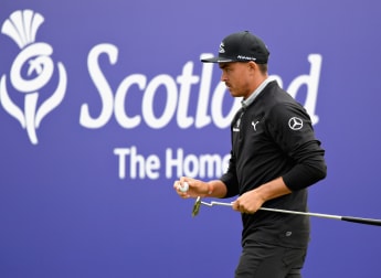 Rickie Fowler hits 458-yard drive in Scotland