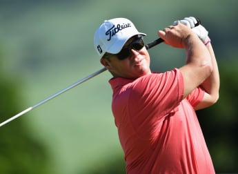 Coetzee hits the front