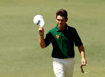 Oosthuizen leads after historic albatross