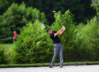 Chesters remains ahead in Hamburg