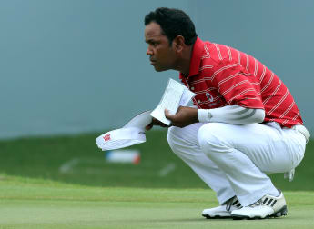 Siddikur surges clear