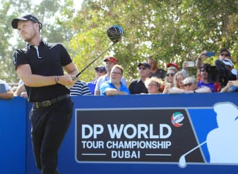 Willett moves into Dubai lead