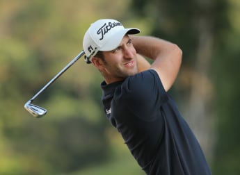 Benson leapfrogs Cañizares