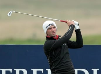 Parry retains advantage