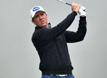 Hend keeps his nose in front on tough day in Crans