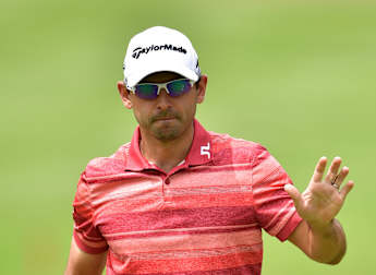 Zanotti back in front as play resumes