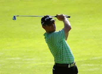 Oosthuizen leads strong home challenge