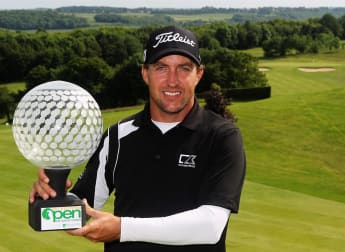 Fichardt cruises to victory in St Omer