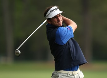 Fernandez-Castaño closes on compatriot Garcia