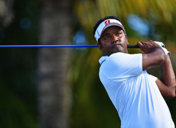 Siddikur leads the way in Mauritius