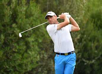 Hébert leads as play suspended due to darkness in Folgensbourg