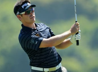 Oosthuizen and Brier lead tightly packed field