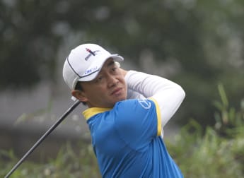 Huang holds off chasing pack