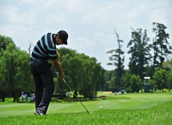 Schwartzel challenged by Sullivan